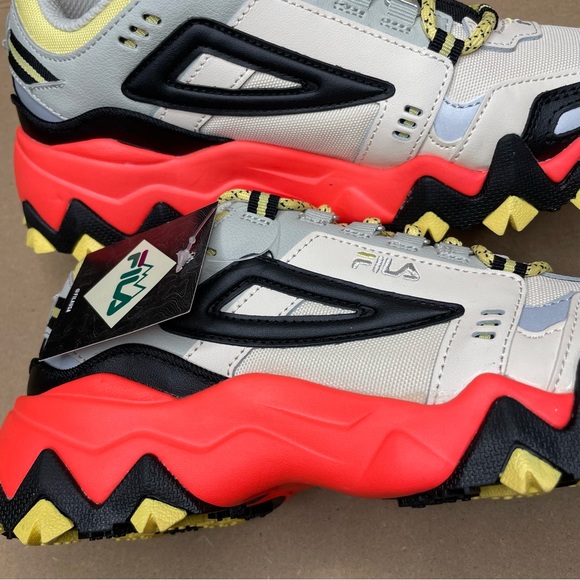 NWT FILA Oakmont TR Sneakers - Sz 8.5 Orange/Mulitcolor - Picture 7 of 10